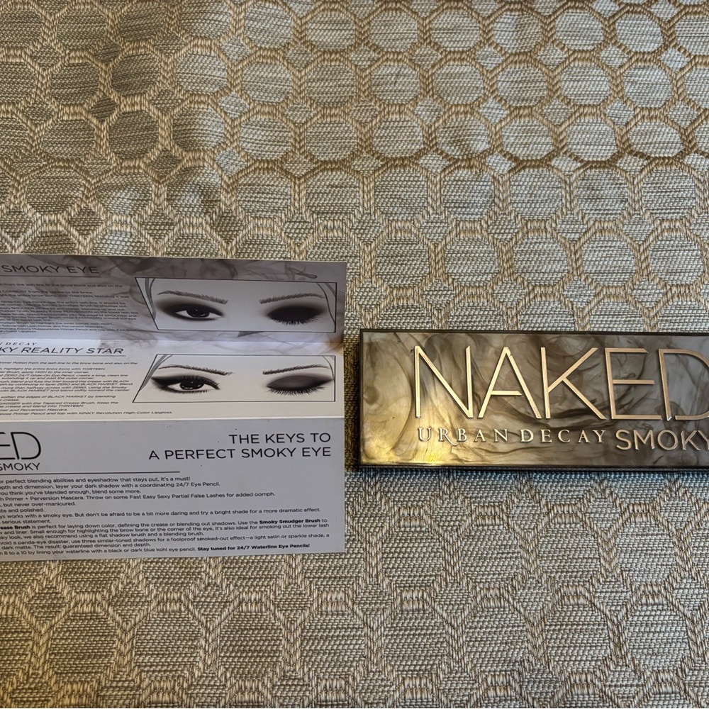 Urban Decay Eyeshadow Palette - Picture 3 of 4